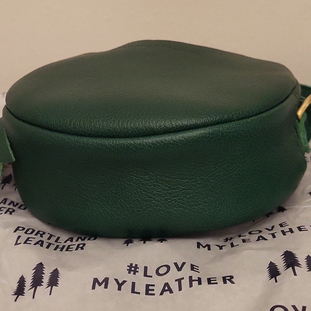 Portland Leather Small Circle Pebbled Leather Crossbody Bag - Picture 5 of 12